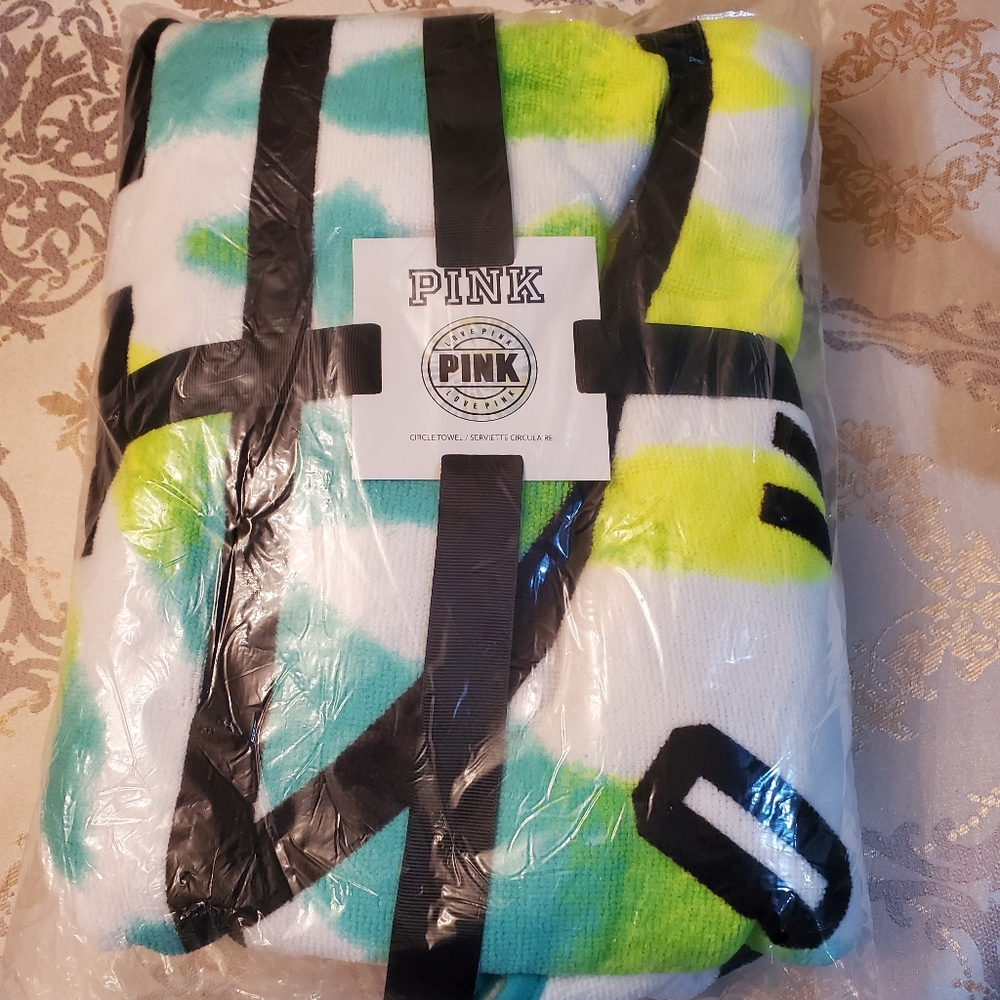 PINK- Green/white Round towel